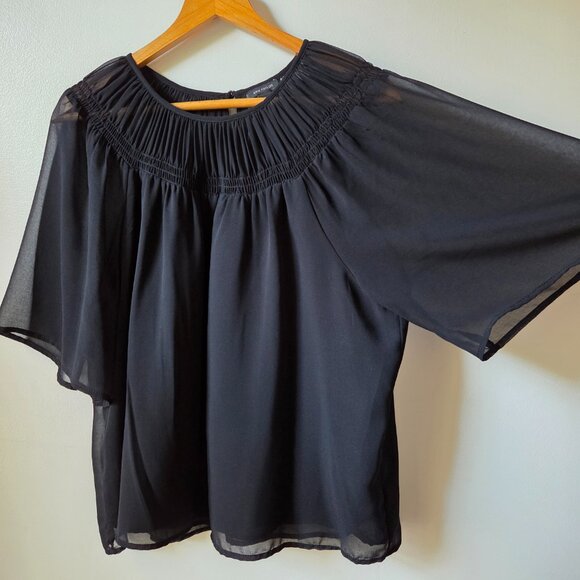 EUC LIKE NEW ANN TAYLOR BLACK SHIRRED NECK BELL SLEEVES TOP SIZE MEDIUM - Picture 1 of 14